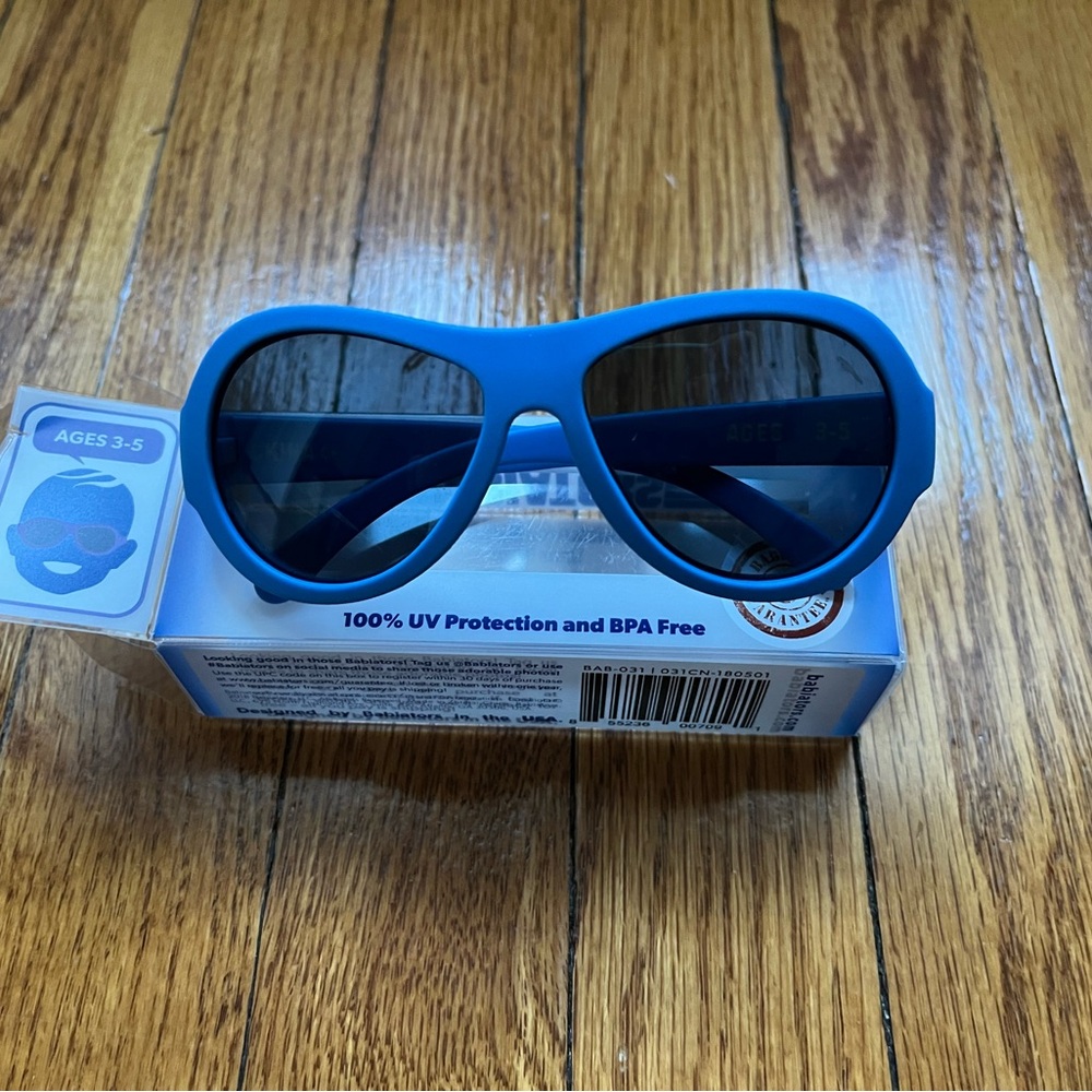 Babiators Aviator sunglasses true blue 3-5 yr